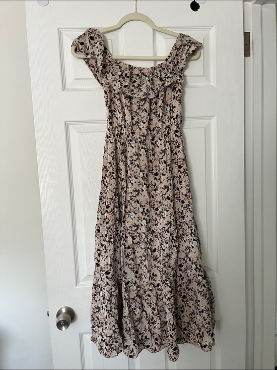 Club Monaco Dresses & Skirts - Club Monaco Blush and Black Floral Ruffle Maxi Dress